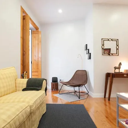 Whome Alfama Spacious 2-bed Near Feira Da Ladra דירה *