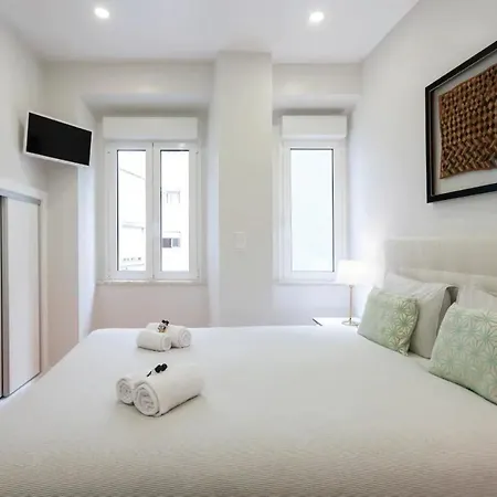 Whome Alfama Spacious 2-bed Near Feira Da Ladra דירה ליסבון