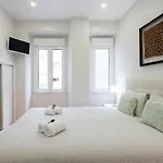 Whome Alfama Spacious 2-bed Near Feira Da Ladra Daire Lisboa
